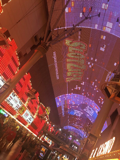 Fremont Streetŷ